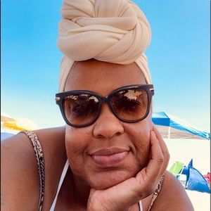 Meet your Posher, Katina